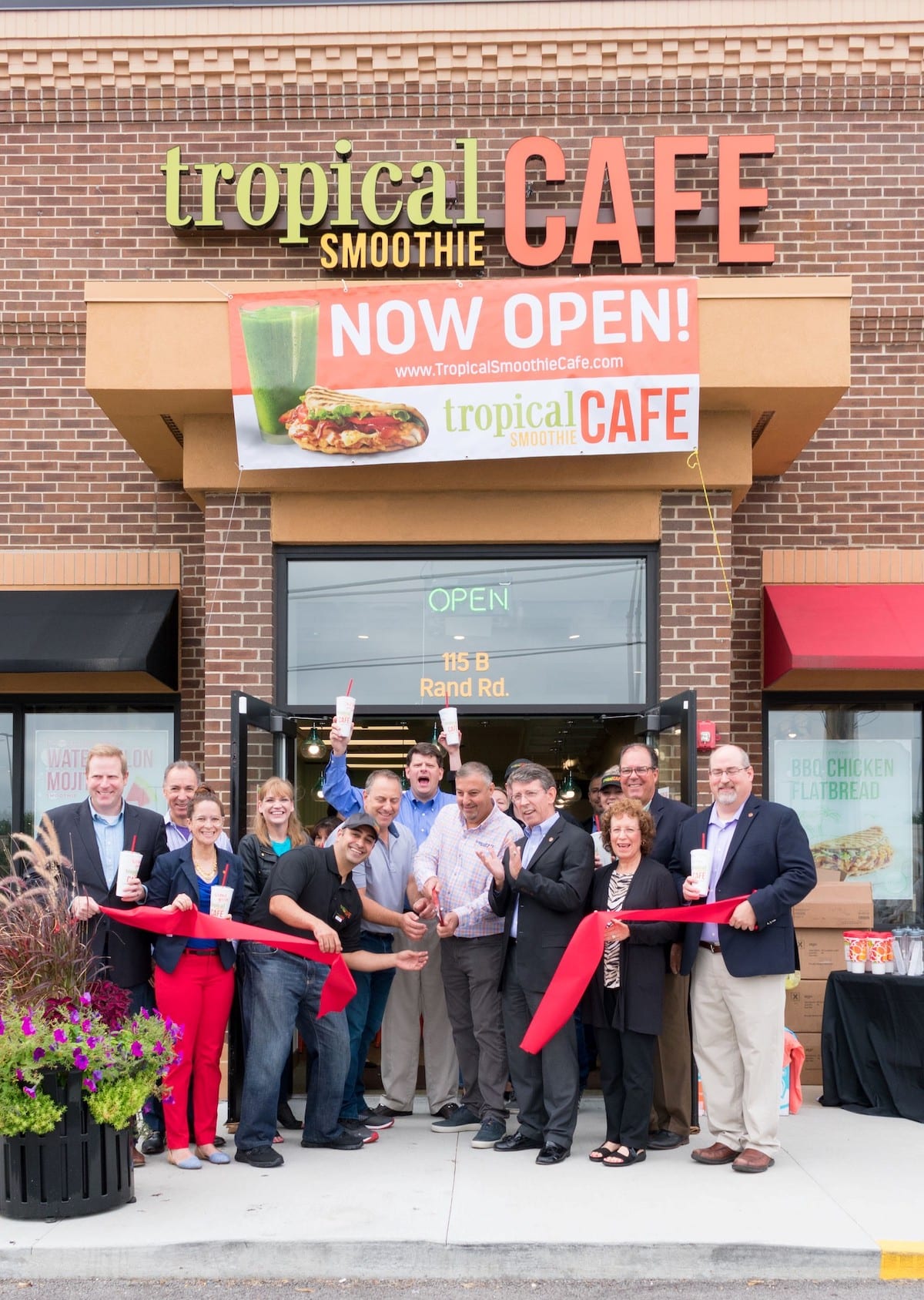 Tropical Smoothie Cafe 800th Grand opening ribbon cutting