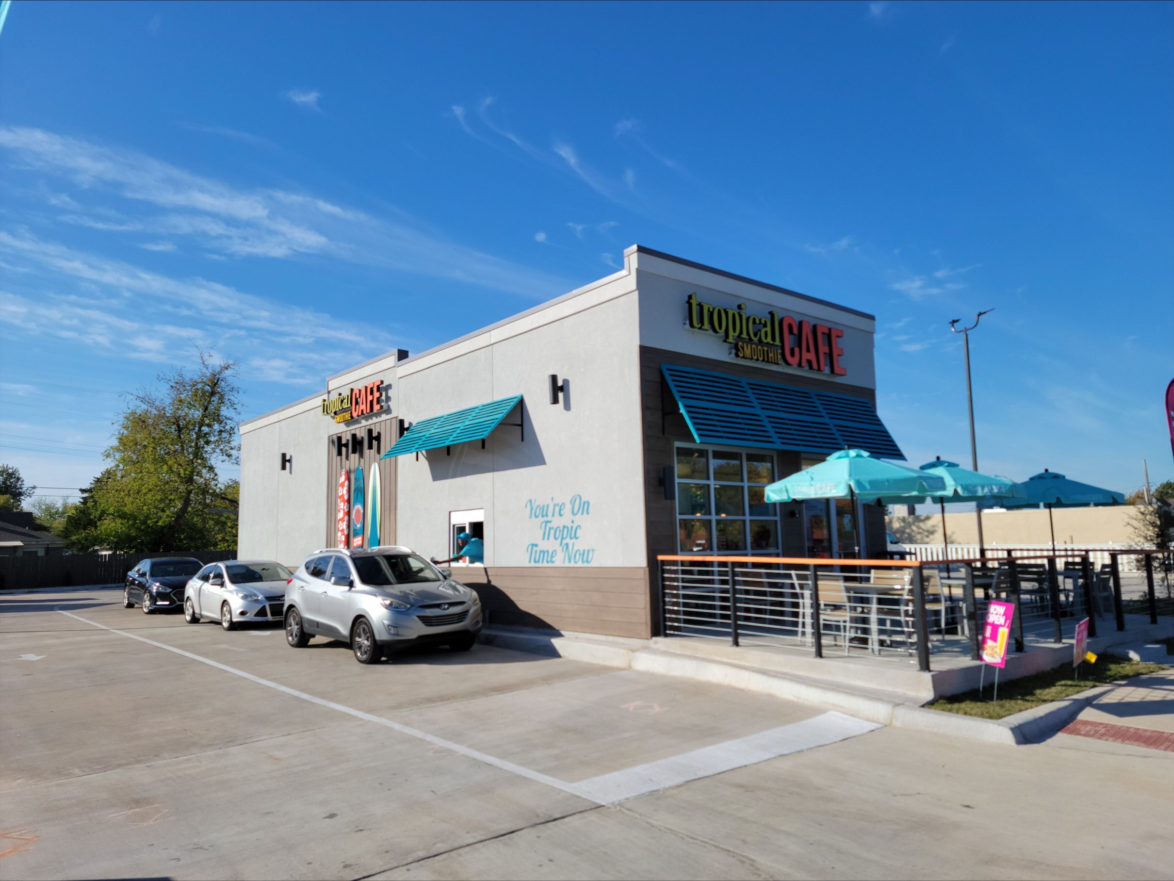 Top Smoothie Franchise, Tropical Smoothie Cafe, opens their first double drive-thru location
