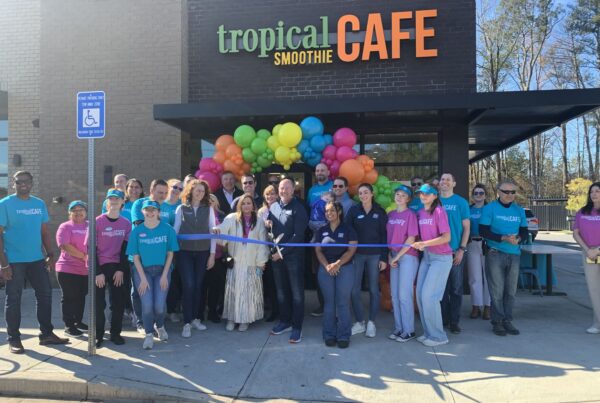 Tropical Smoothie Cafe celebrates 1,500th cafe opening