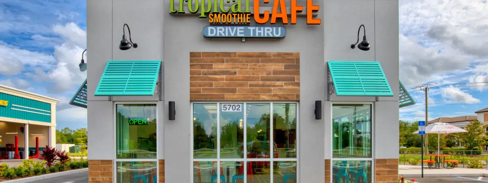 tropical smoothie cafe franchise exterior